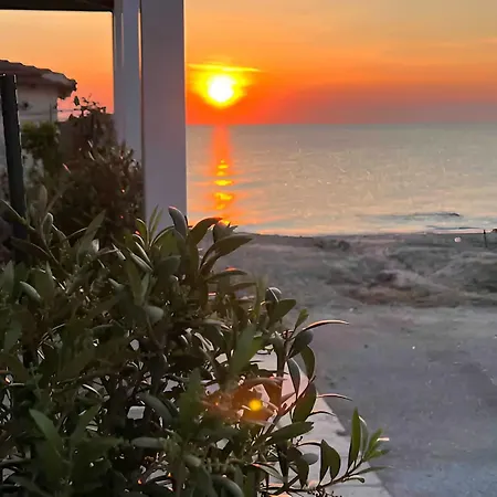 House By The Sea 2 Hotel 3*